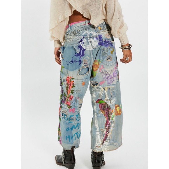Magnolia Pearl Beautiful Boyfriend Cropped Jeans Roses Ladybugs Rainbows OS NWT - Picture 3 of 4